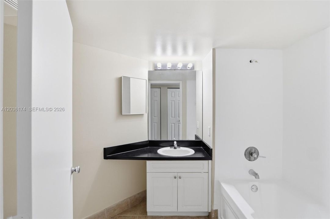 For Rent: $3,050 (3 beds, 2 baths, 1447 Square Feet)