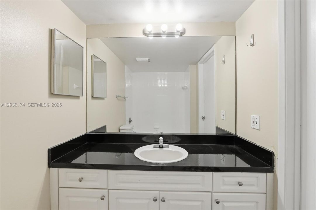 For Rent: $3,050 (3 beds, 2 baths, 1447 Square Feet)