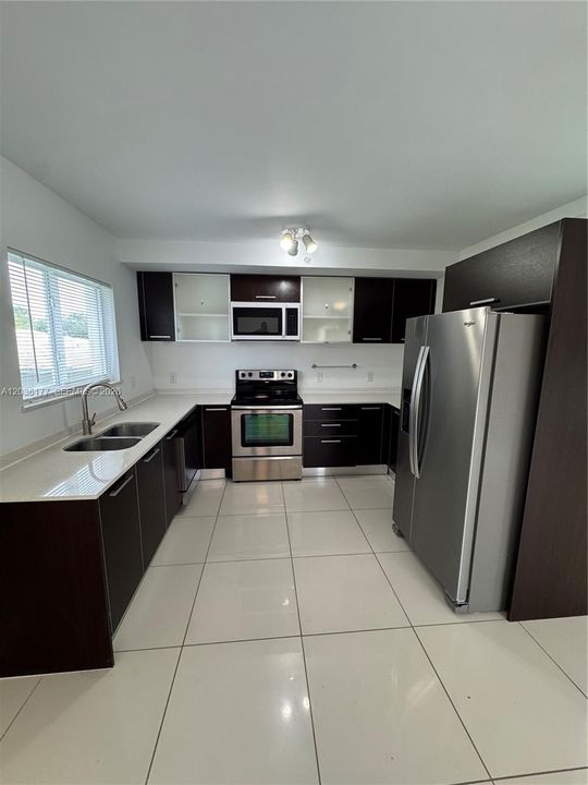For Sale: $639,000 (3 beds, 2 baths, 2150 Square Feet)