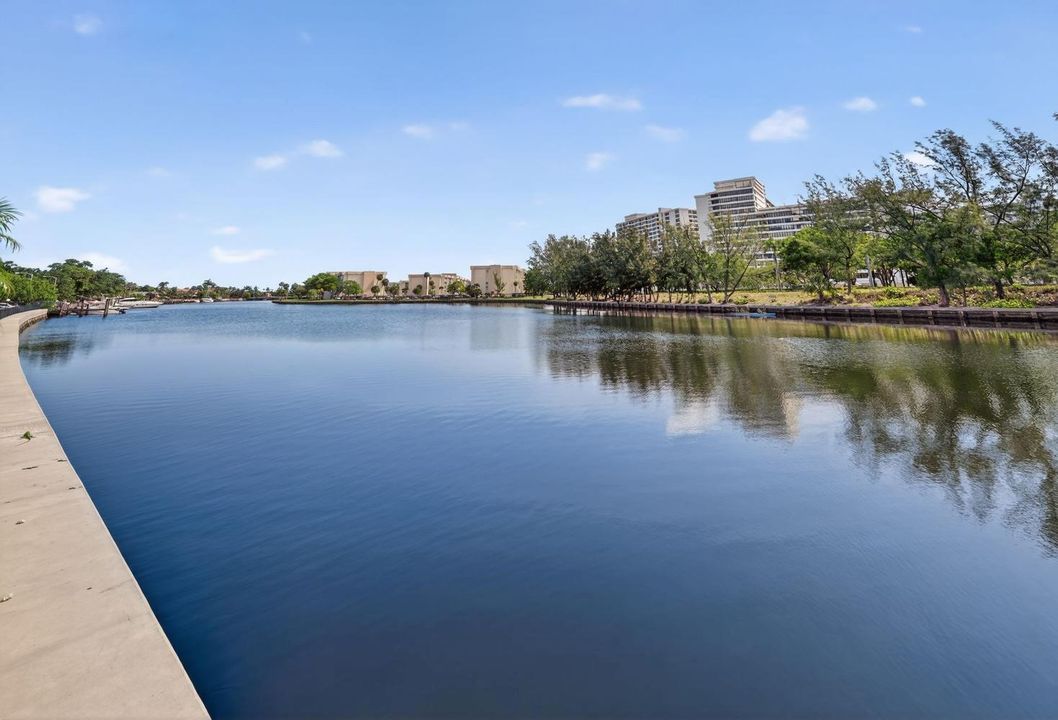 400 Diplomat Parkway-large-012-012-0002