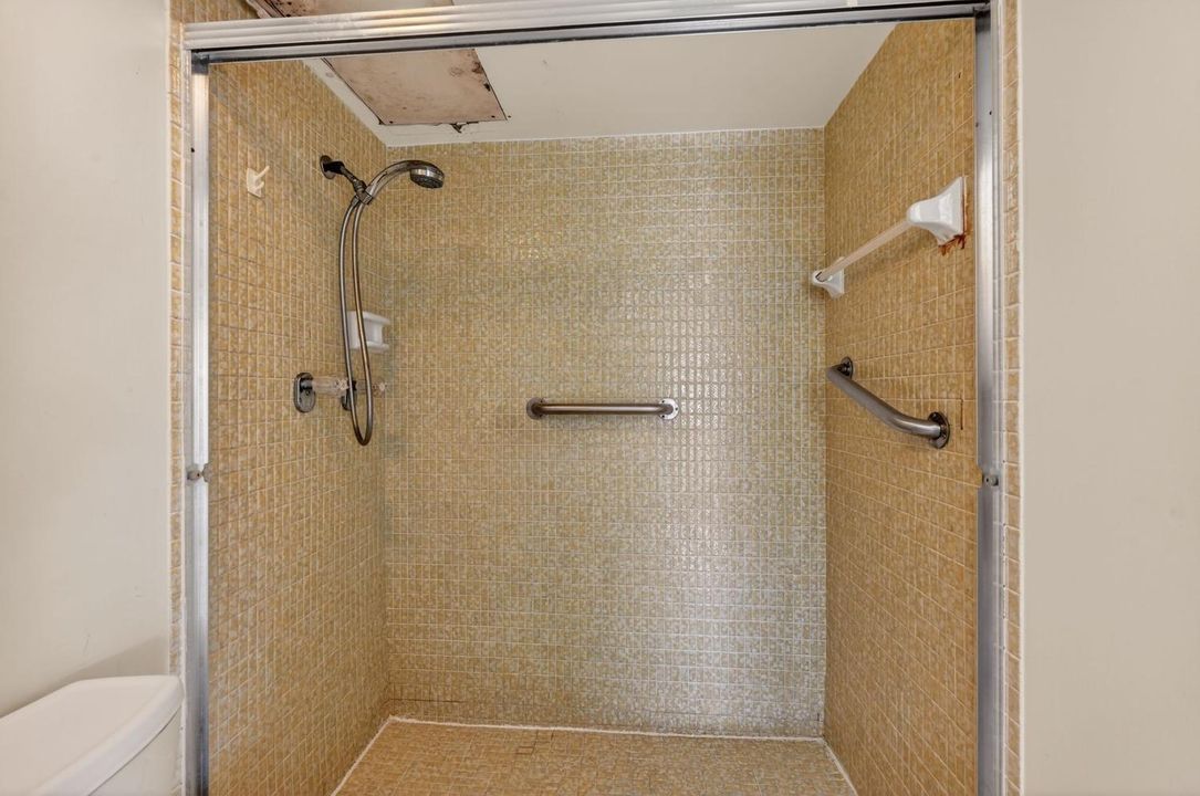 400 Diplomat Parkway-large-002-002-0002-