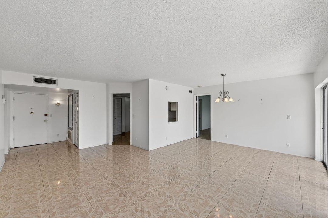 400 Diplomat Parkway-large-017-017-0007