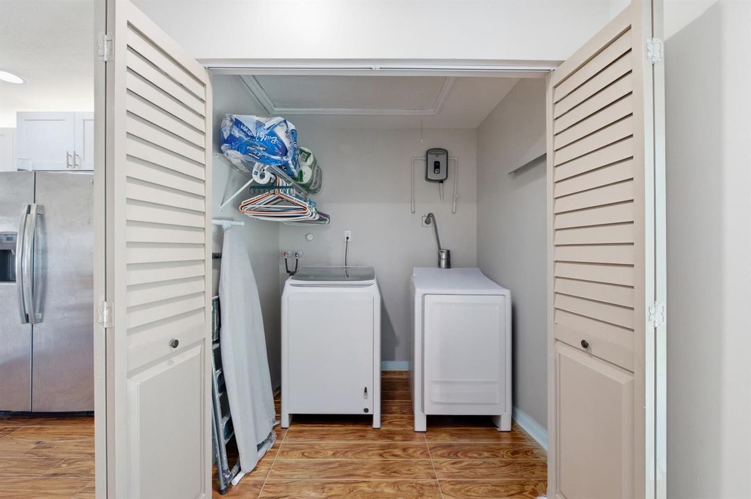 Washer/Dryer & Ex. Storage