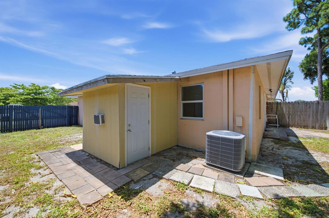 Extra 8 X 8 Room