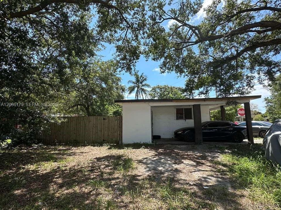For Sale: $499,900 (0 beds, 0 baths, 1692 Square Feet)