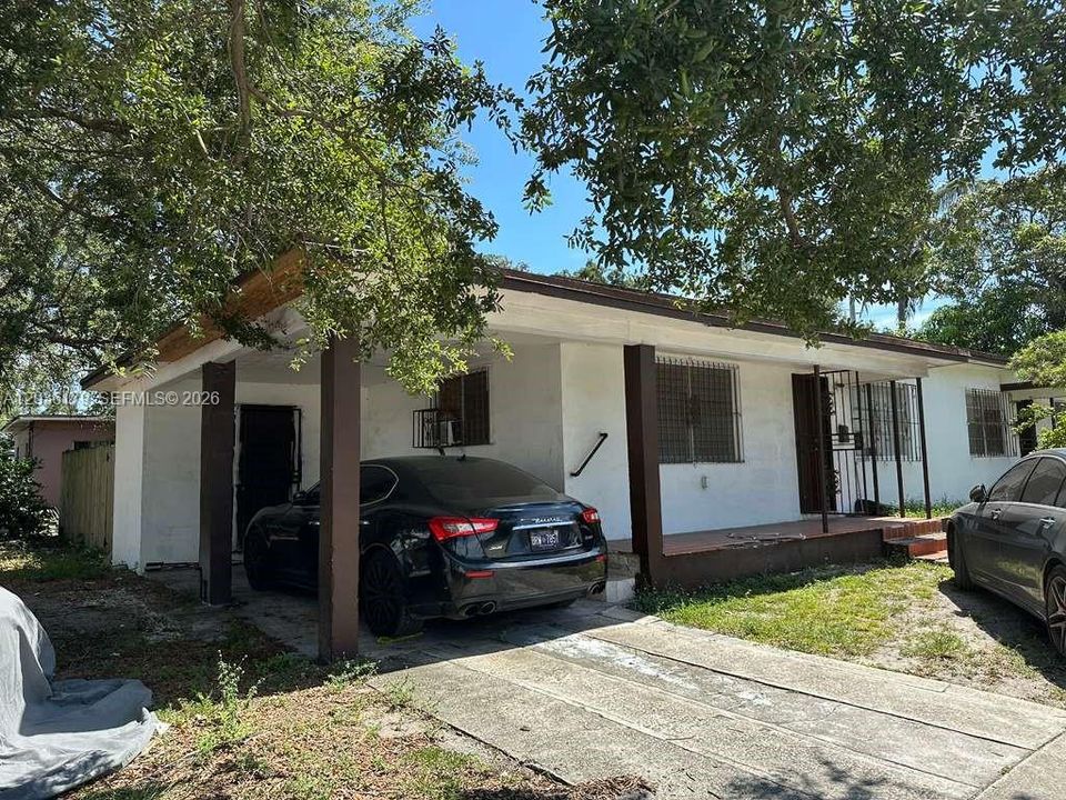 For Sale: $499,900 (0 beds, 0 baths, 1692 Square Feet)