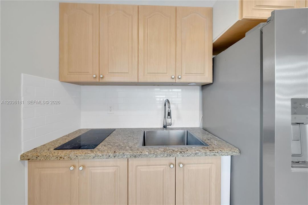 В аренду: $1,400 (2 спален, 1 ванн, 1672 Квадратных фут)