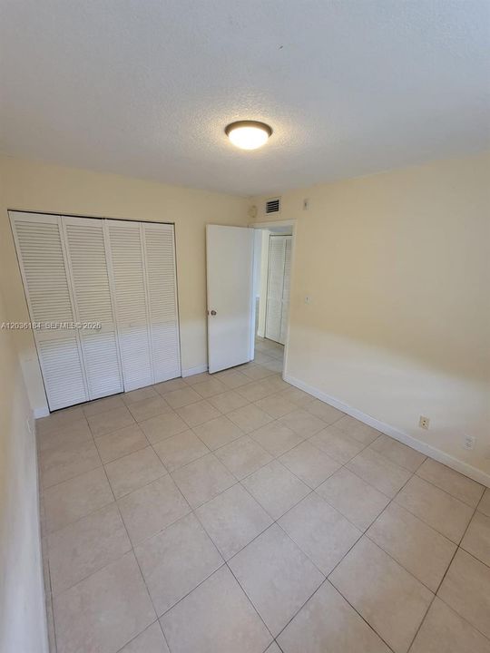 En Venta: $210,000 (2 camas, 2 baños, 832 Pies cuadrados)