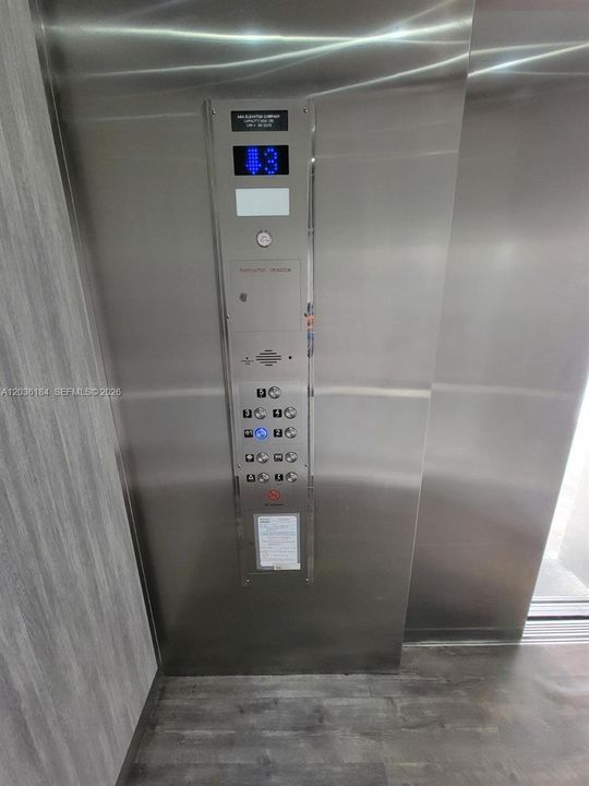 En Venta: $210,000 (2 camas, 2 baños, 832 Pies cuadrados)