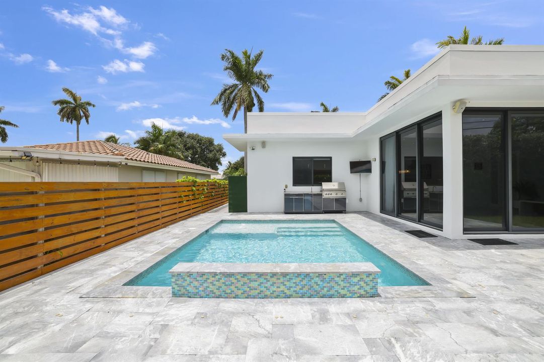 2620 Southeast 6th St - 32.jpg-FULL