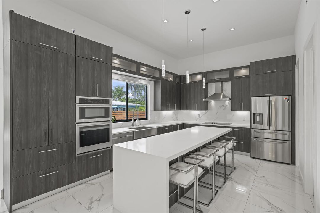 2620 Southeast 6th St - 9.jpg-FULL