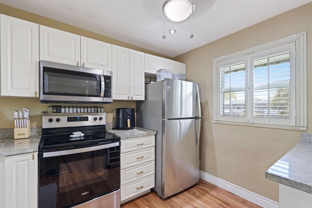 2700 Fiore 2020 Way 202 - 10.jpg-SMALL