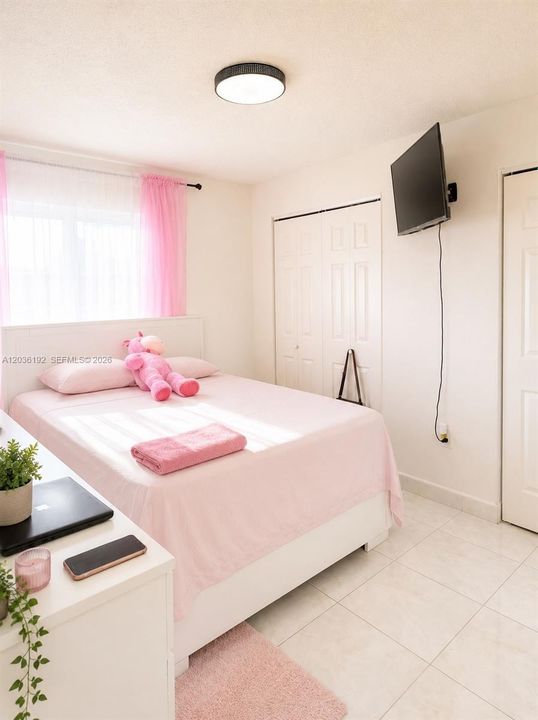 En Venta: $649,900 (3 camas, 2 baños, 1890 Pies cuadrados)