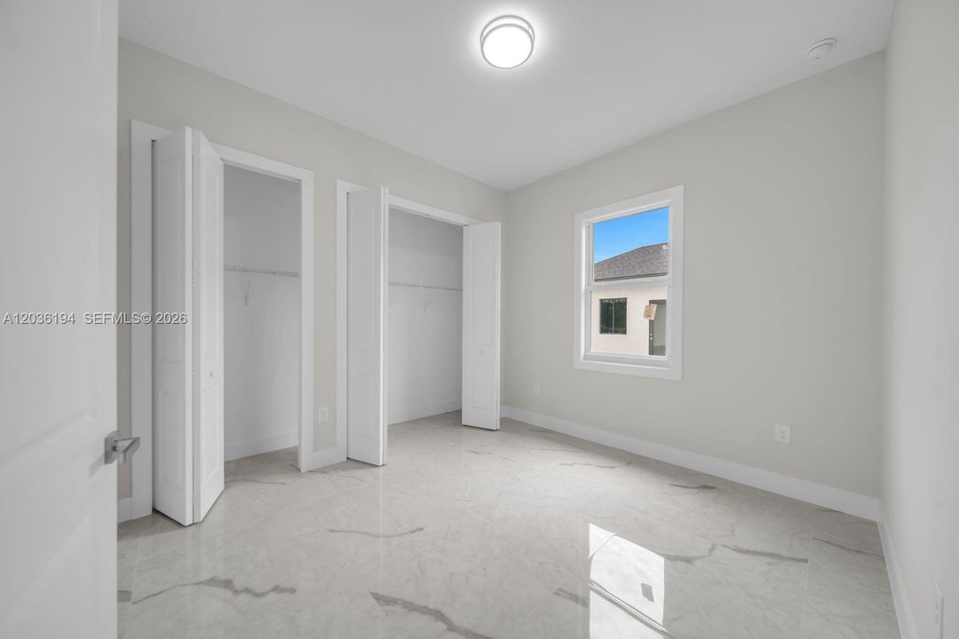 For Sale: $345,000 (3 beds, 2 baths, 1493 Square Feet)