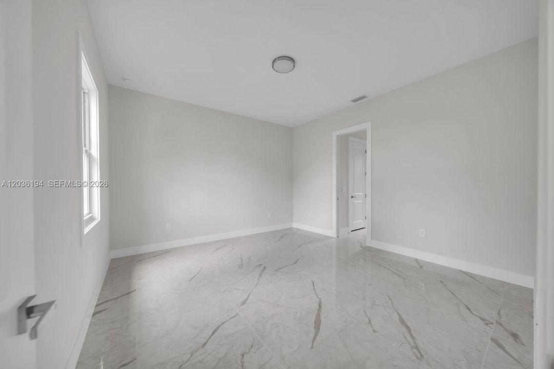 For Sale: $345,000 (3 beds, 2 baths, 1493 Square Feet)