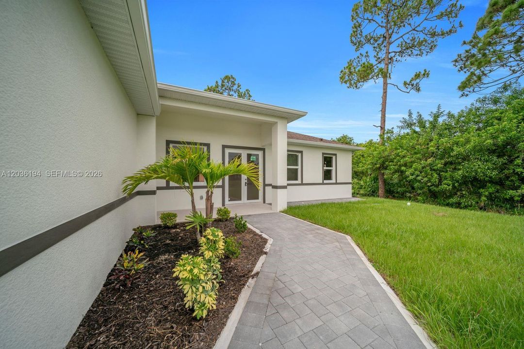 For Sale: $345,000 (3 beds, 2 baths, 1493 Square Feet)