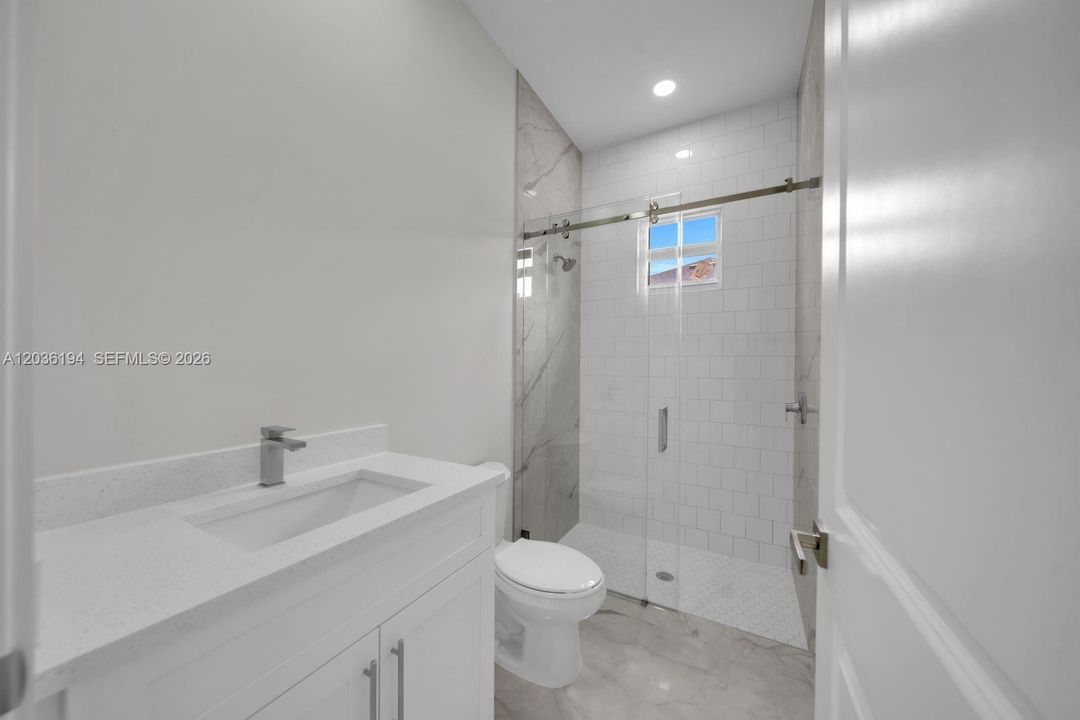 For Sale: $345,000 (3 beds, 2 baths, 1493 Square Feet)