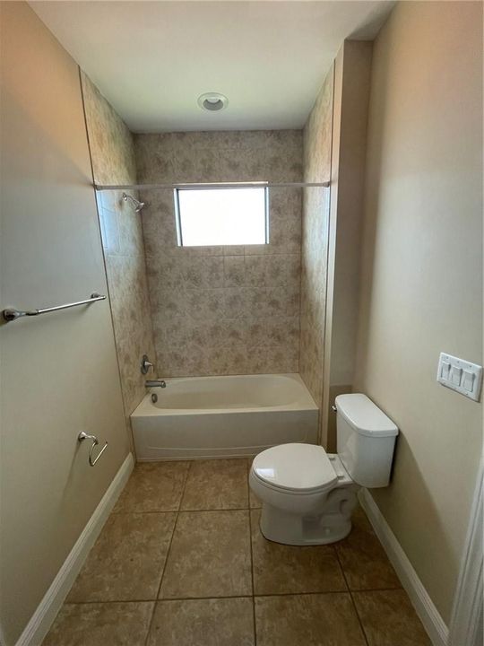 Upstairs connecting bathroom