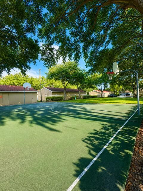 Verano Basketball Court