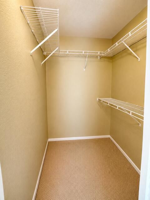 Verano Closet