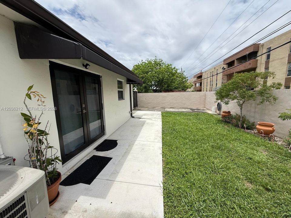 For Rent: $3,400 (3 beds, 2 baths, 2655 Square Feet)