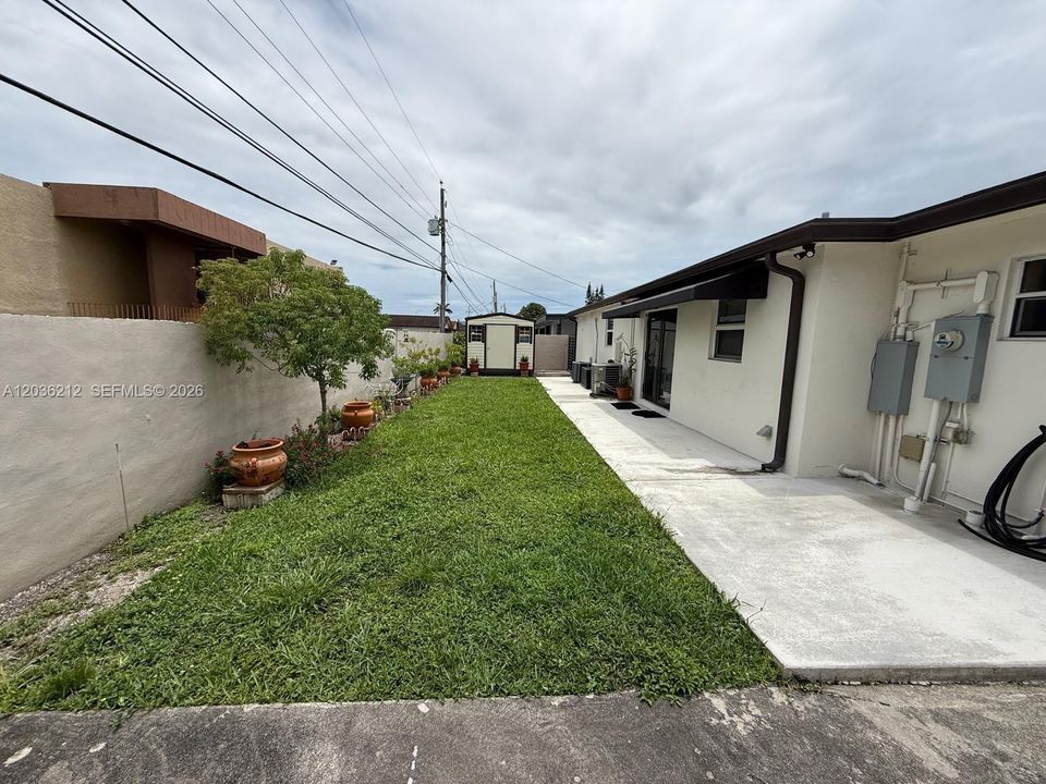 For Rent: $3,400 (3 beds, 2 baths, 2655 Square Feet)