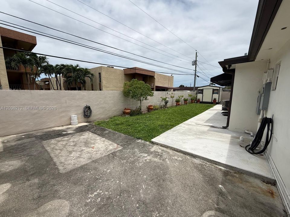 For Rent: $3,400 (3 beds, 2 baths, 2655 Square Feet)