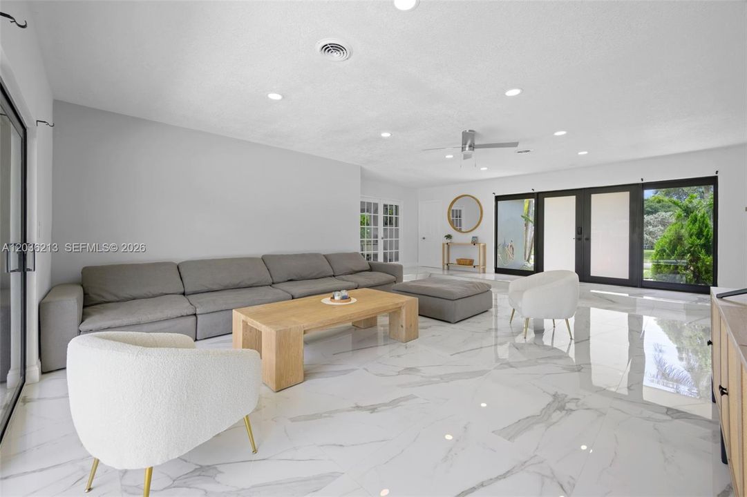 For Rent: $9,750 (4 beds, 3 baths, 2052 Square Feet)
