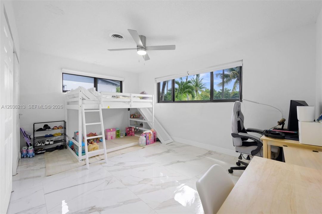 For Rent: $9,750 (4 beds, 3 baths, 2052 Square Feet)