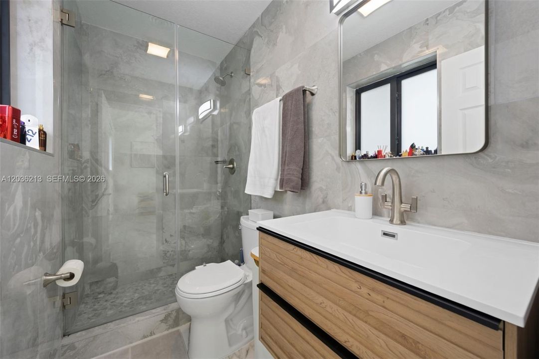For Rent: $9,750 (4 beds, 3 baths, 2052 Square Feet)