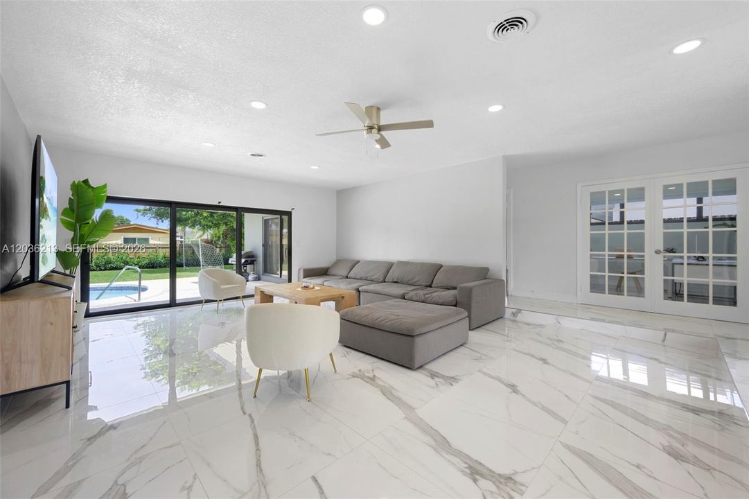 For Rent: $9,750 (4 beds, 3 baths, 2052 Square Feet)