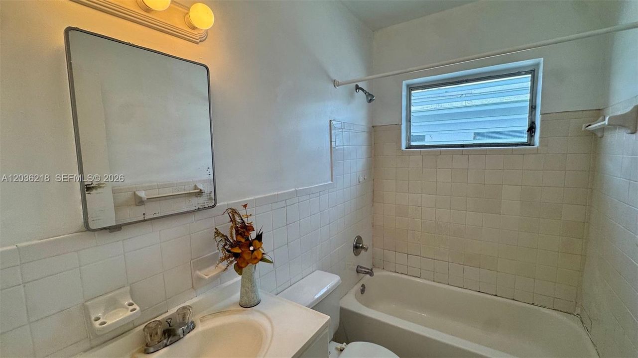 В аренду: $1,600 (0 спален, 1 ванн, 450 Квадратных фут)