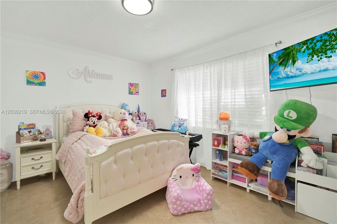For Sale: $525,000 (2 beds, 1 baths, 1020 Square Feet)