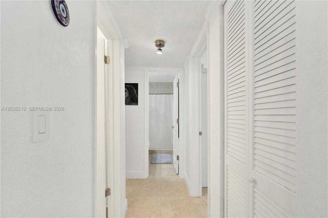 For Sale: $525,000 (2 beds, 1 baths, 1020 Square Feet)