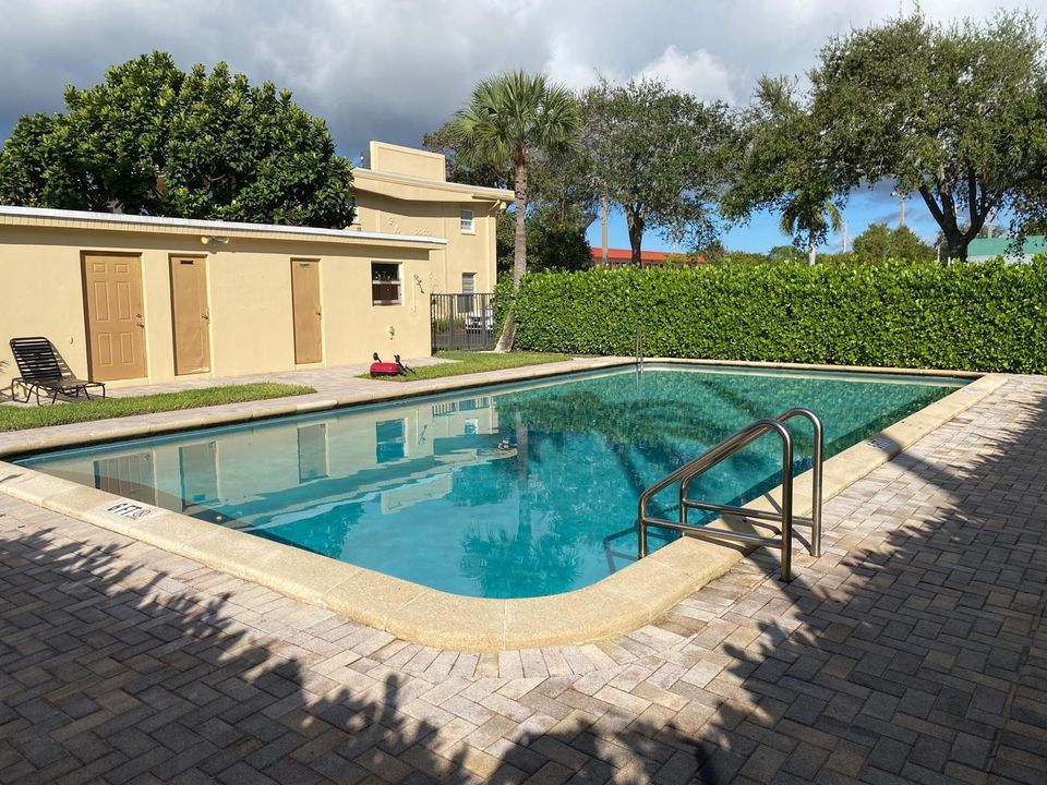 Pool 2