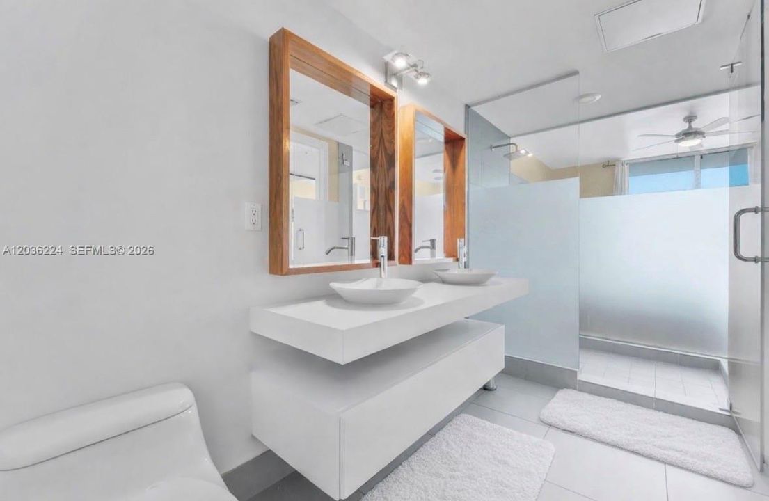 For Sale: $629,000 (2 beds, 2 baths, 1118 Square Feet)