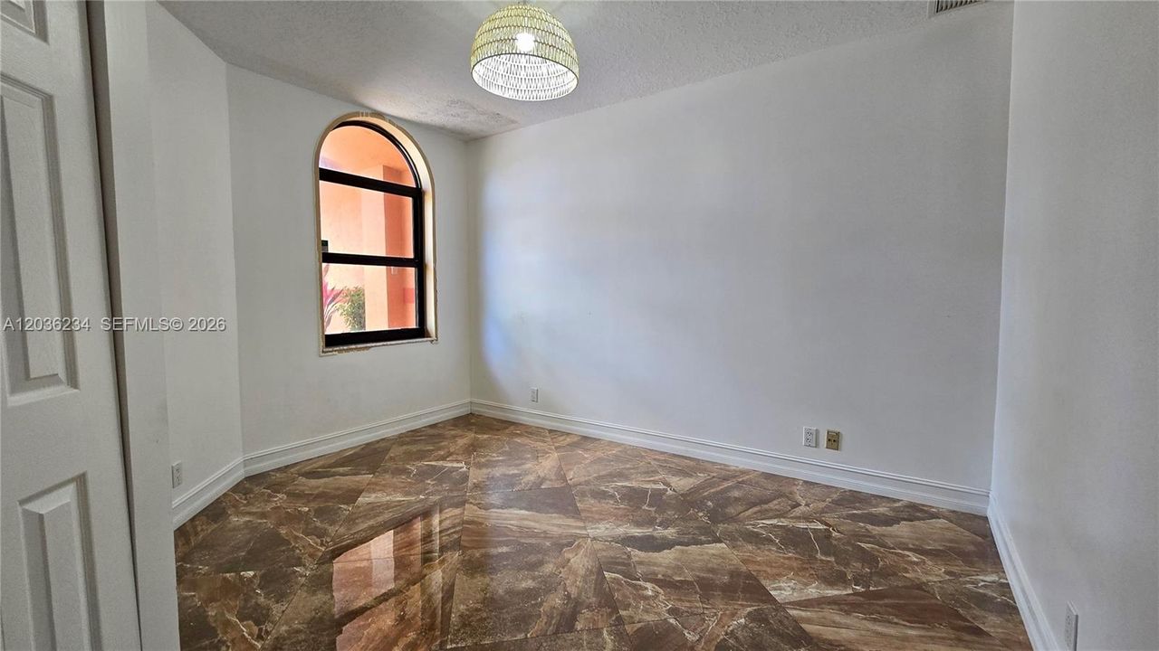For Sale: $3,000,000 (4 beds, 4 baths, 5468 Square Feet)