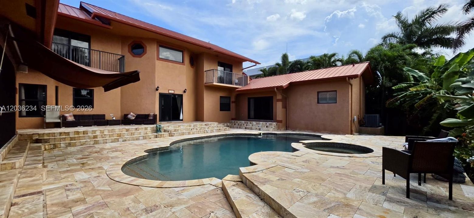 For Sale: $3,000,000 (4 beds, 4 baths, 5468 Square Feet)