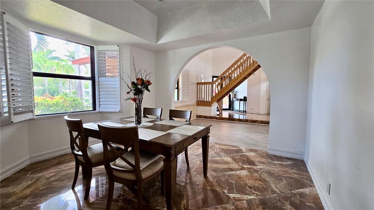 For Sale: $3,000,000 (4 beds, 4 baths, 5468 Square Feet)