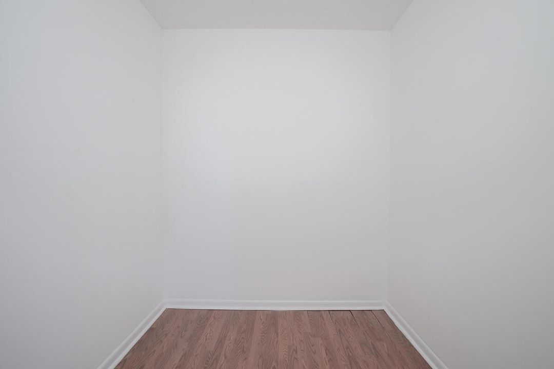 4401 Martinique CT Apt D-2-21