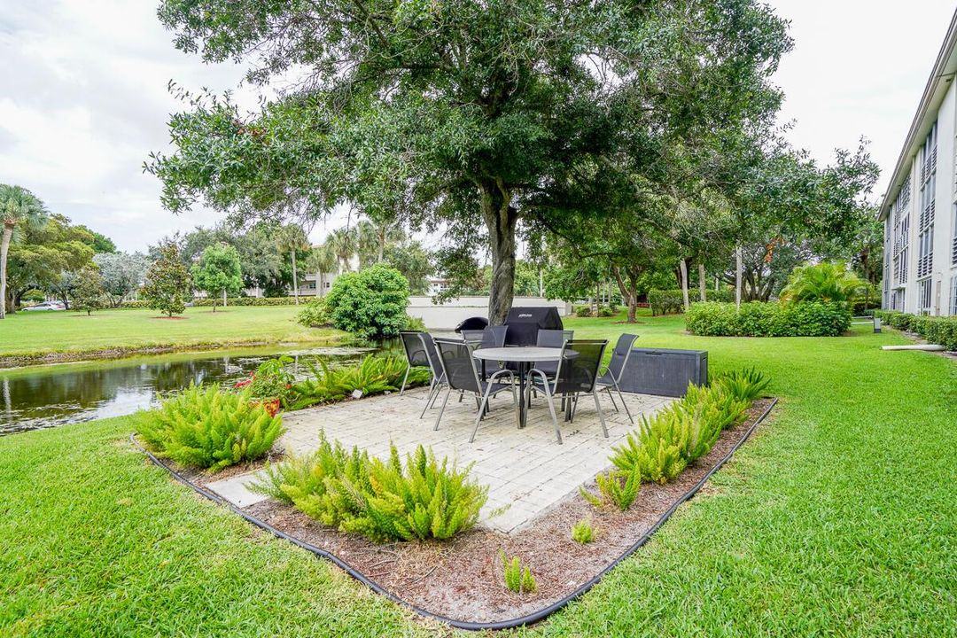 4401 Martinique CT Apt D-2-33