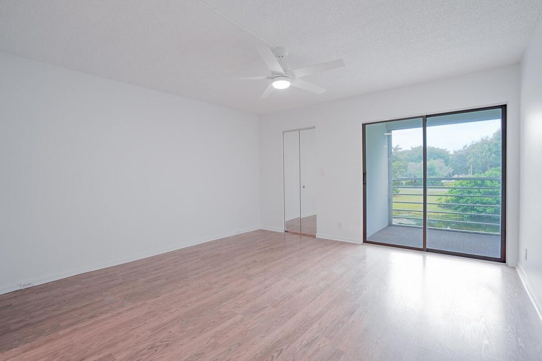 4401 Martinique CT Apt D-2-19
