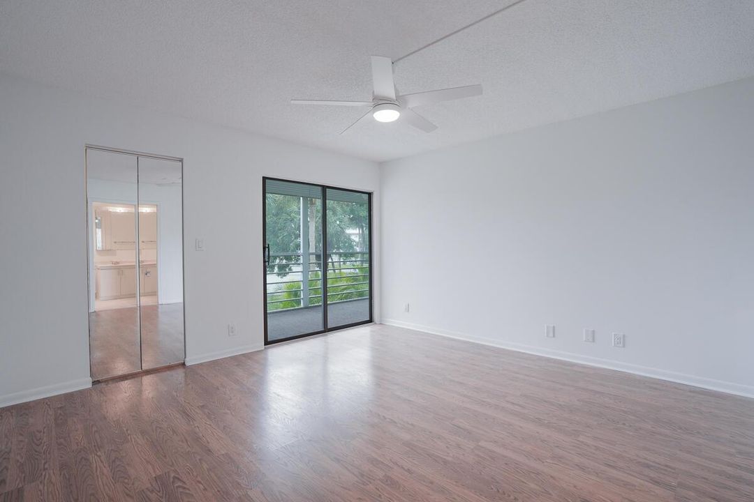 4401 Martinique CT Apt D-2-20