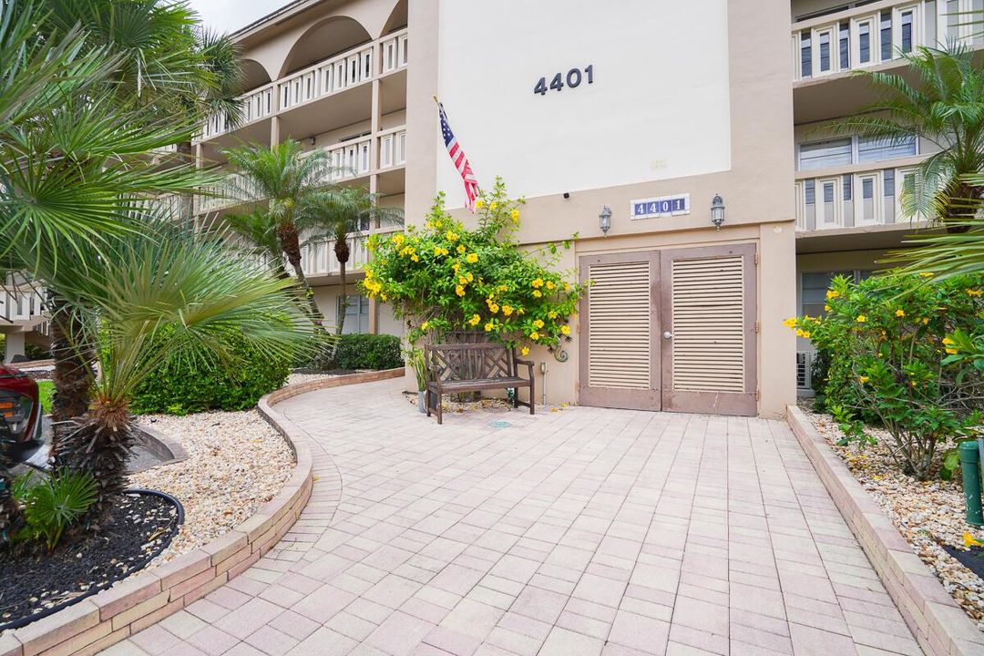 4401 Martinique CT Apt D-2-4