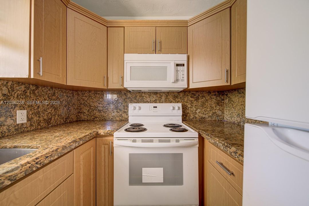For Sale: $800,000 (0 beds, 0 baths, 1688 Square Feet)