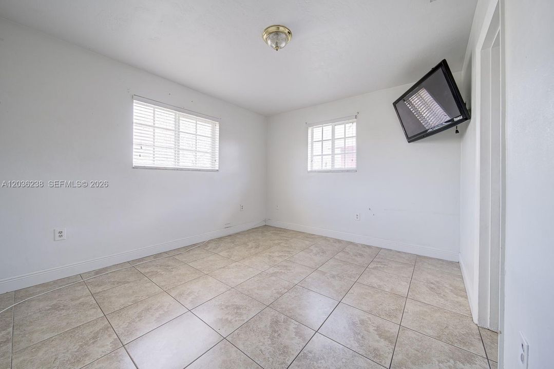 For Sale: $800,000 (0 beds, 0 baths, 1688 Square Feet)