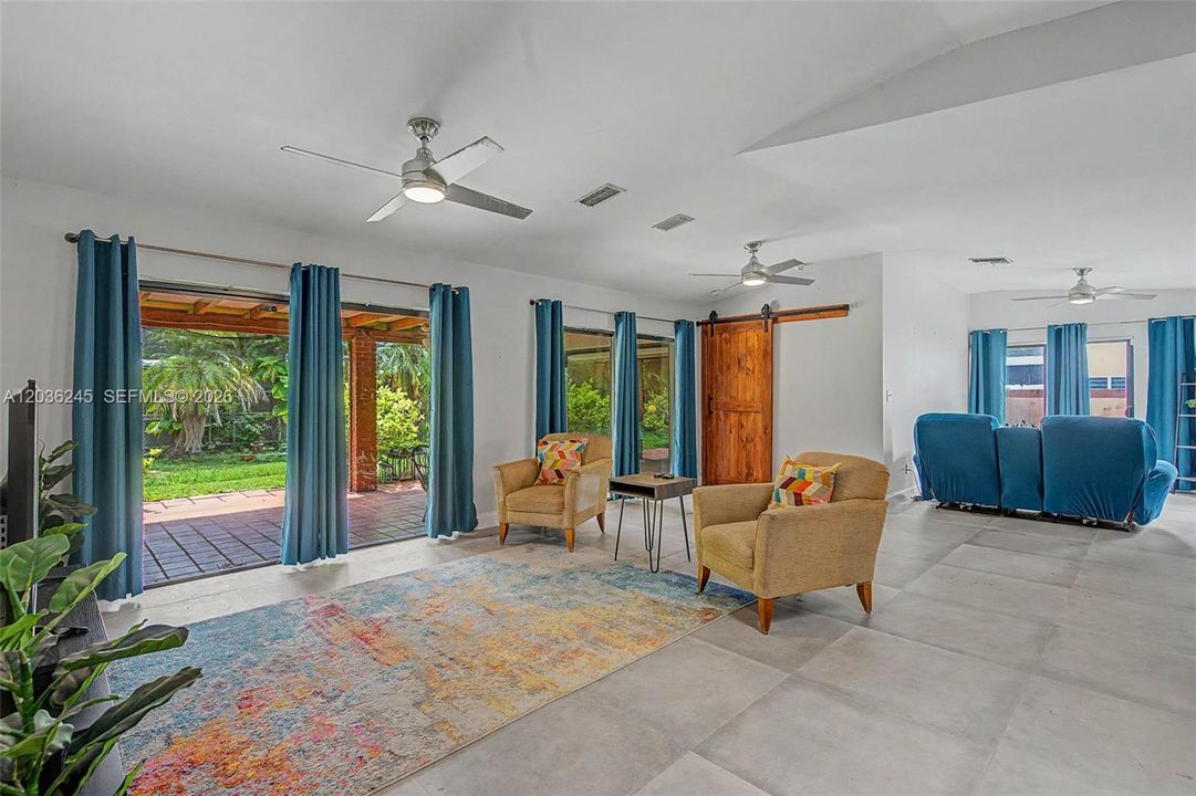 En Venta: $775,000 (3 camas, 2 baños, 1666 Pies cuadrados)