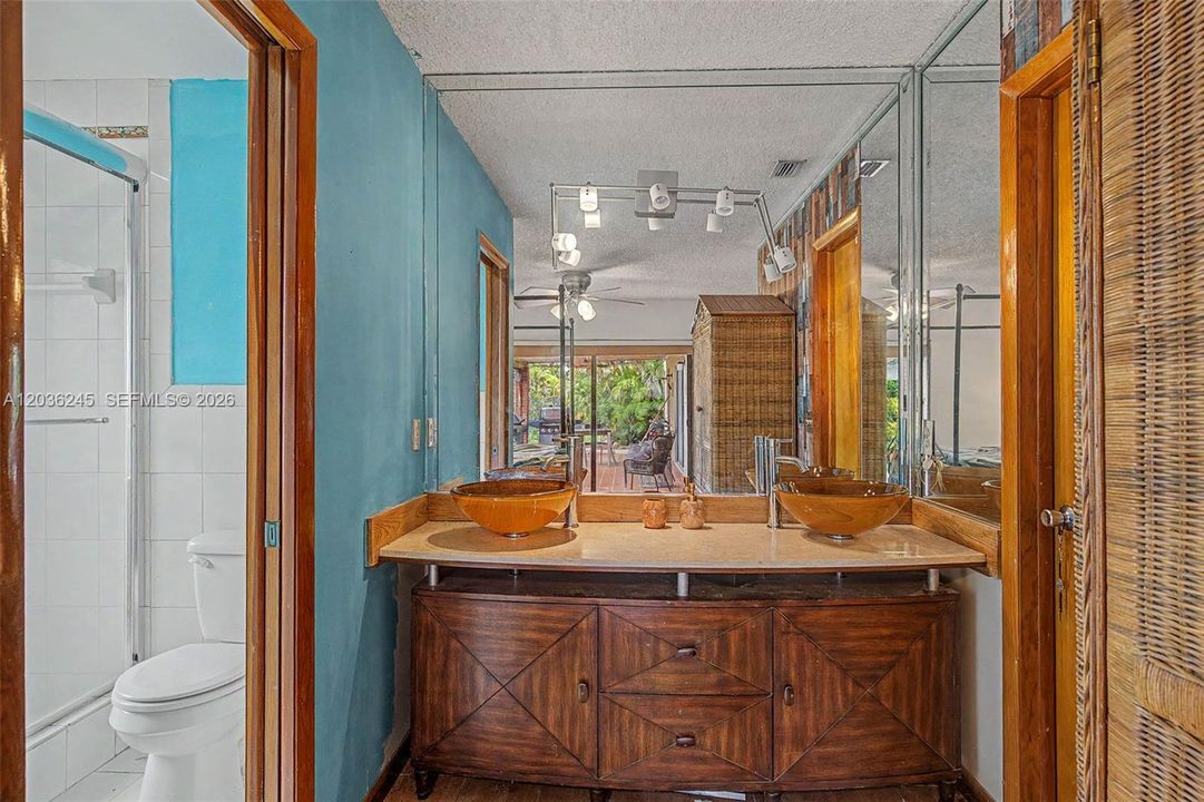 En Venta: $775,000 (3 camas, 2 baños, 1666 Pies cuadrados)