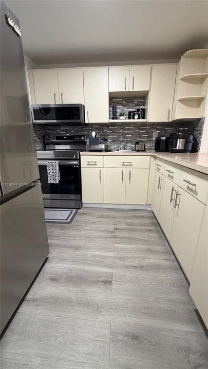 En Venta: $219,000 (1 camas, 1 baños, 712 Pies cuadrados)
