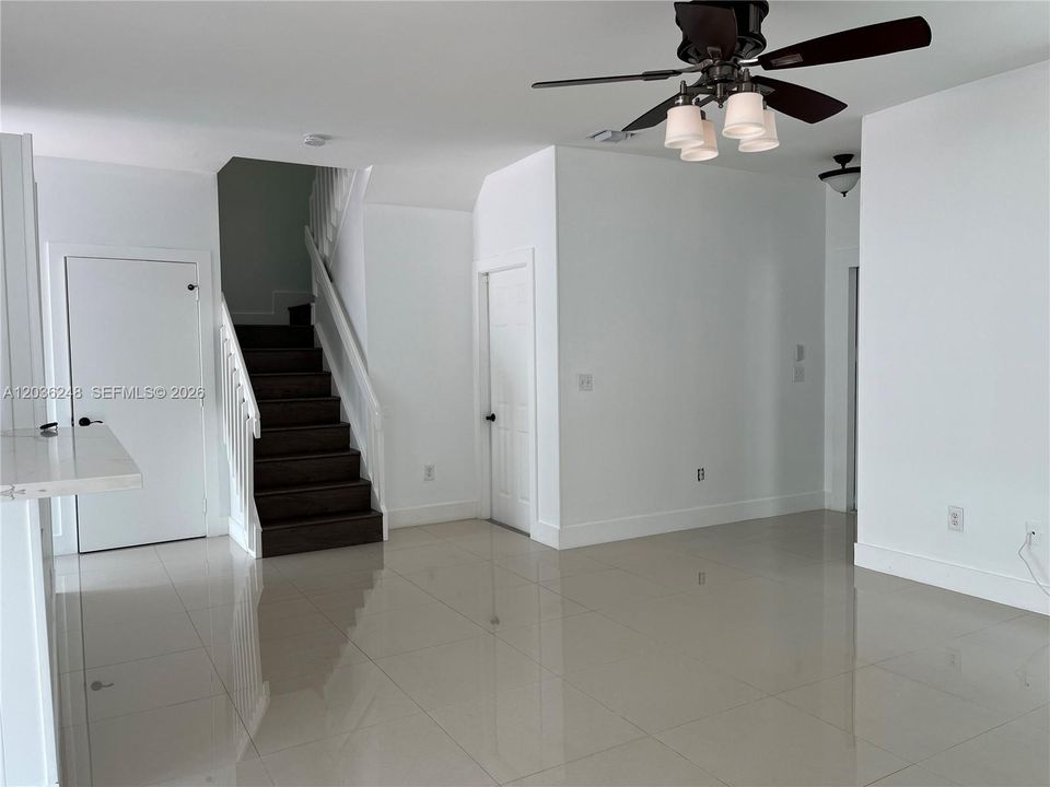 For Sale: $560,000 (3 beds, 2 baths, 1515 Square Feet)